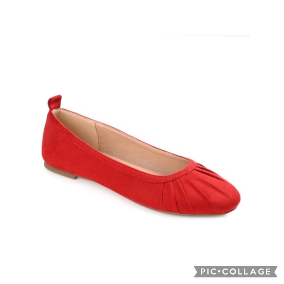 Journee Collection Tannya Ruched Red Ballet Flat Size 9 NWT - Picture 2 of 13